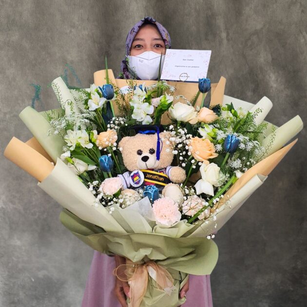 Cabello Graduation bouquet