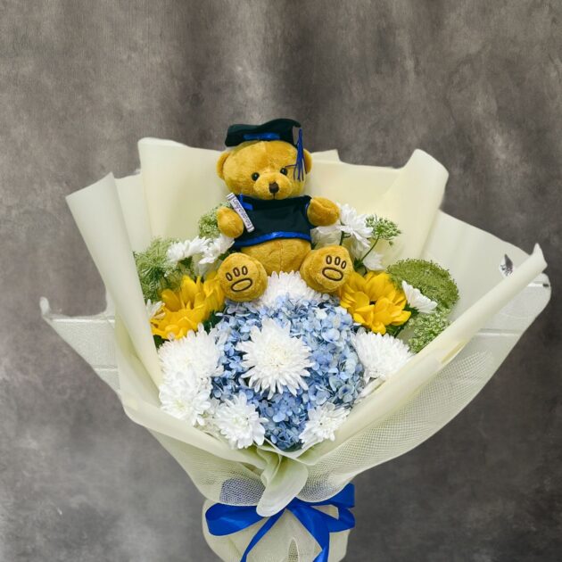 Bellona Graduation bouquet