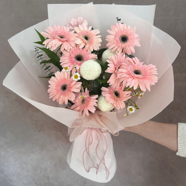 Bella Fresh Flower Bouquet