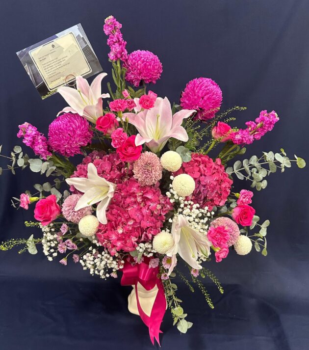 Lunia - Vase Arrangement