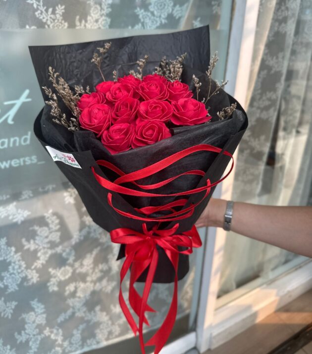 Claria - Graduation Bouquet